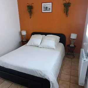https://caroline-oyonnax.hotels-rhonealpes.com