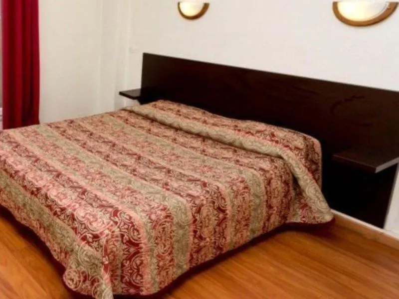 Hipotel Paris Printania Maraichers Hotel